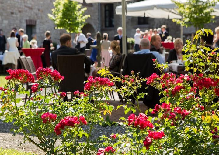 Rosencafe im Kloster Brunshausen